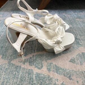 Never Worn Lulus - Size 8 - White Heels